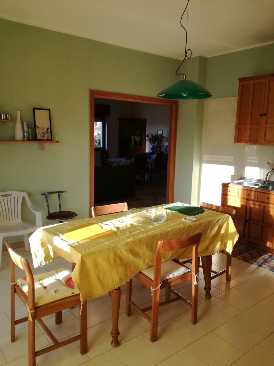 Appartamento In Villa Virginia Fino A 10 Ospiti มอนดราโกเน ภายนอก รูปภาพ